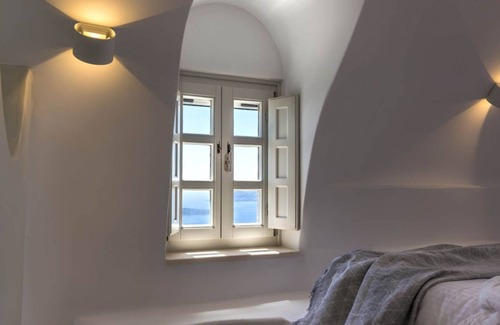 Fira Apartment | Nefeles Junior Suite + Superior Cave Suite by Fantasia Villas