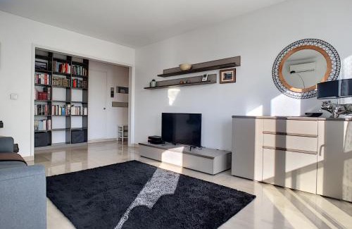 Les Baumettes Apartment | Nestor&Jeeves - SUNSET TERRACE - Central - Free parking - Top floor