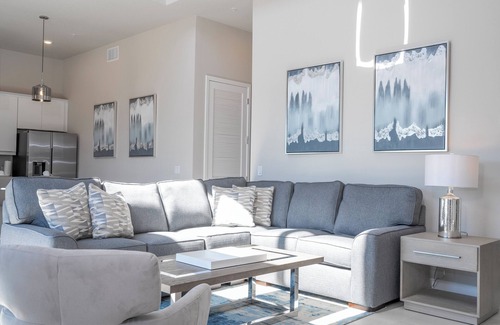 Reunion Apartment | New 5BR Stylish Duplex – Modern Comfort Just Minutes from Disney!