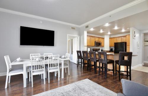 Reunion Apartment | New In The Market 3bd Apartment With Wide View!