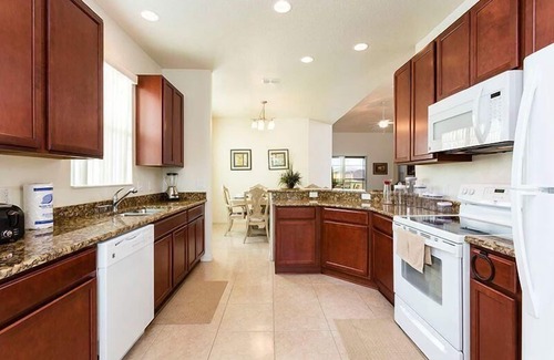 Crystal Cove House | New Listing! Crystal Cove Resort, 6mi to Disney & 11mi to Universal - BT51886