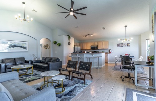 Cumbrian Lakes House | New Listing! Cumbrian Lakes Resort, 7mi to Disney & 13mi to Universal - IT11361