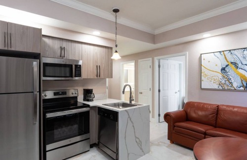 Florida Center Condo | *NEWLY RENOVATED* 2 Bedroom Resort Condo Walking distance to UNIVERSAL