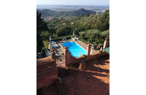 Massarosa Apartment | Nice apartment with WIFI, A/C, pool, TV, patio, pets allowed and panoramic view, close to Viareg.