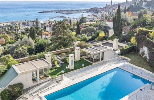 Menton Apartment | Nice apartment for 4 people with pool, WIFI, TV and terrace