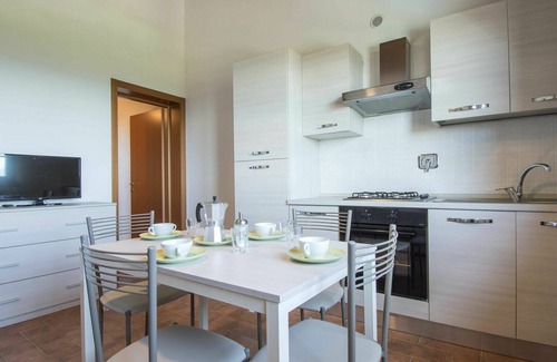 Castellina Marittima Apartment | Nice apartment for 4 people with pool, TV, terrace and pets allowed