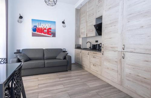 Carabacel Apartment | Nice Centre Flat - Modern, Quiet and Brand New