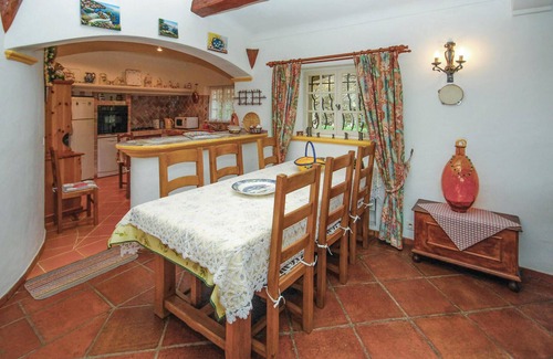 Sainte-Maxime House | Nice home in Sainte Maxime with WiFi