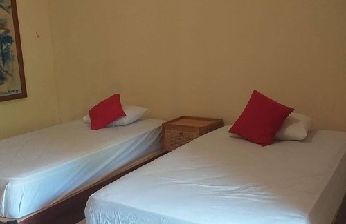 Sampalan Hostel | Nushe Hostel