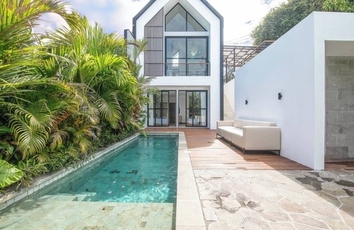 Kutuh House | Ocean view 2Br villa Nusa Dua