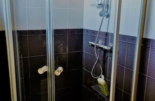 Saint-Laurent-du-Var Apartment | PARC DES ROSES SUPERBE APPARTEMENT AVEC PISCINE