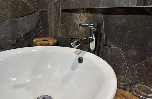 Kubu Hotel | Pebbles & Fins