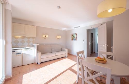 Mandelieu-La-Napoule House | Pierre & Vacances Residence Cannes Mandelieu