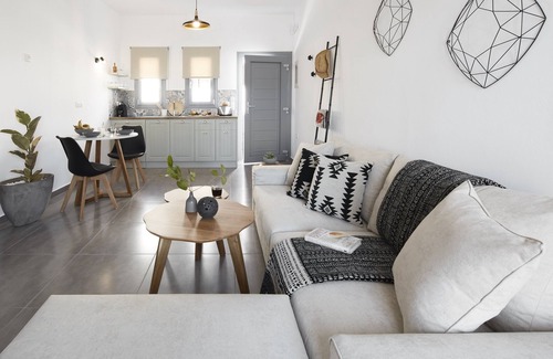 Karterados Apartment | Pnoi Luxury Suites