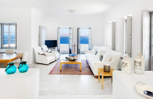 Akrotiri Villa | Presidential Villa 7 bedrooms 7 bathrooms with private pool