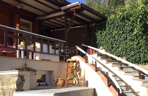 Massarosa House | Private Villa with WIFI, private pool, A/C, TV, terrace, panoramic view, parking, close to Viareggio