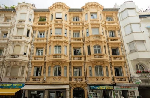 Nice City Centre Apartment | Promenade des anglais chambre de bonne ensoleillé 2