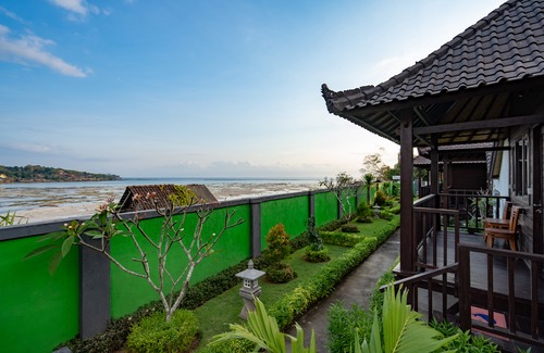 Mushroom Bay Hotel | Pula Huts Lembongan
