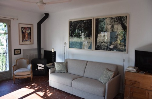 Vence Apartment | Quiet, Stylish and bright open-plan apartment 2/4 p - town centre