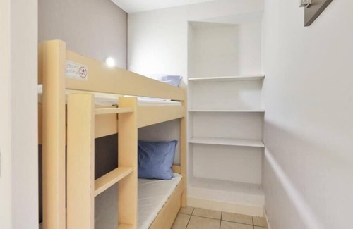 Saint-Laurent-du-Var Apartment | Résidence Pierre & Vacances Héliotel Marine - Apartment for 6 people - 1 bedroom + 1 sleeping area - Air conditioning