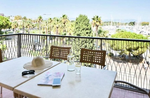 Antibes City Centre Apartment | Résidence Pierre & Vacances Premium Port-Prestige **** - Apartment 6 people - 1 bedroom + 1 sleeping area - Terrace - Air conditioning