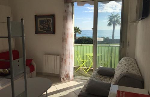 Villeneuve Loubet Beach Apartment | Residence Acapulco
