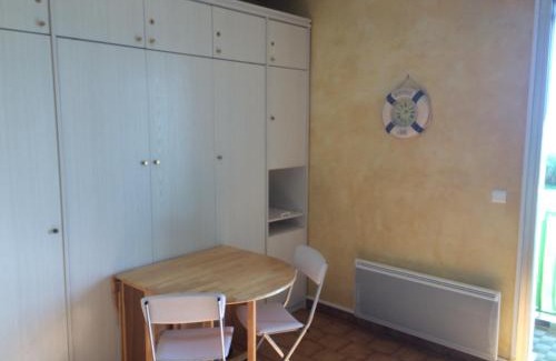 Villeneuve Loubet Beach Apartment | Residence Acapulco