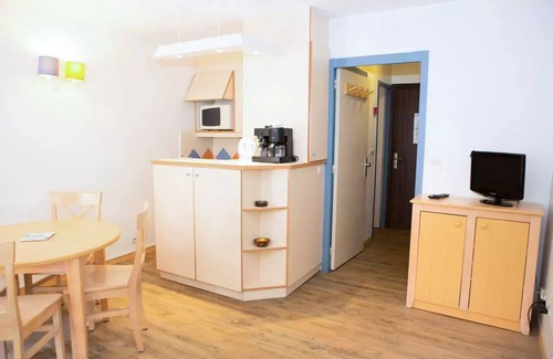 Saint-Raphael Apartment | Residence Promenade des Bains - maeva Home - Studio 4 People - Comfort