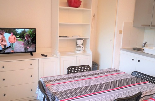 Villeneuve-Loubet Apartment | Residence Provençale Pool Parking WIFI 2 kms Sea Villeneuve Loubet 2 Rooms
