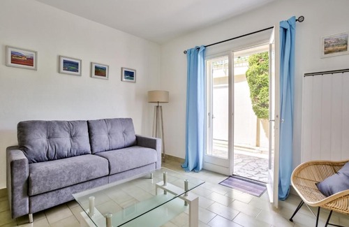 Cannes Apartment | Rez de villa T2 au calme avec jardin
