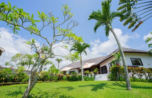 Selemadeg Villa | Ricefield View! 4BR Private Pool Villa in Tabanan