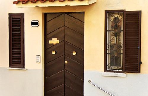 Livorno Apartment | Rombolino Guesthouse -Free Parking - Vicino al Modigliani Forum