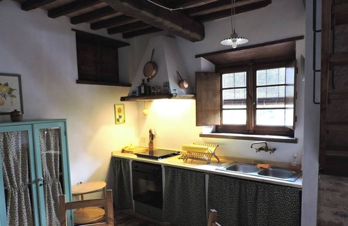 Camaiore House | RUSTIC CHIARA, inserted in the green hills of Camaiore