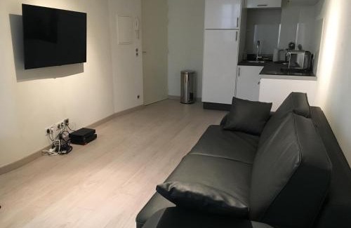 Antibes Old Town Apartment | Safranier Townhouse