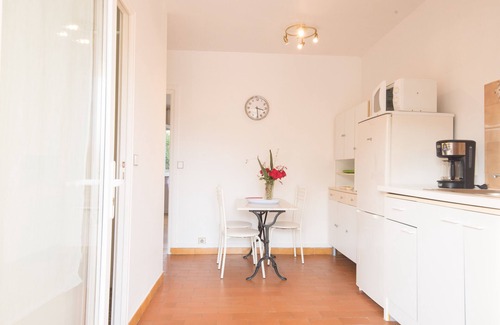 Plaine de la Brague Apartment | Self-contained apartment in 3* villa