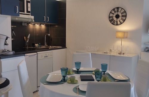 Frejus Plage Apartment | Sleeps 4. On the beach front with sea view, at 20 m from the beach, wi