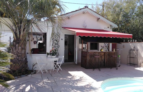 Saint-Aygulf Apartment | Small 30m2 house for 2 people on private property with swimming pool