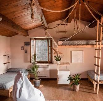 Calci Hostel | Social Garden - Sharing Room