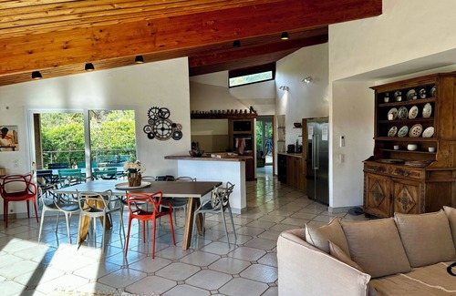 La Nartelle Villa | Somptueuse Villa Climatisée à 7 mn à Pieds de la Plage de la Nartelle ,vue mer