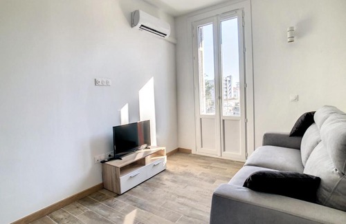 Golfe Juan Apartment | Studio - 2 min plage - 1 min gare à pied - Rénové