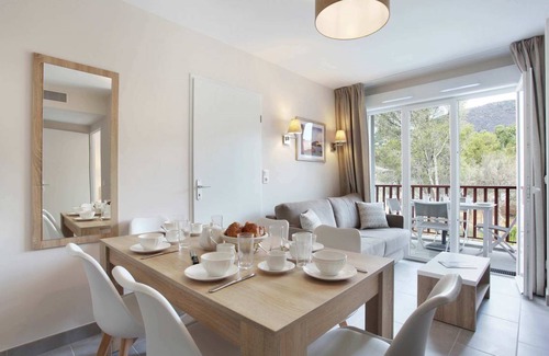 Cavalaire-sur-Mer Apartment | Studio flat ∙ 1 bedroom ∙ 2 guests