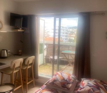 Prado - Republique Apartment | studio neuf à cannes