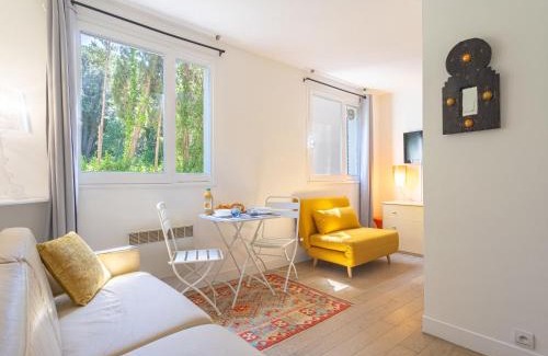Saint-Tropez Apartment | Studio Paris Saint-Tropez by Interhome