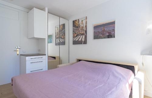 Saint-Tropez Apartment | Studio Paris Saint-Tropez by Interhome