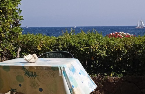 Boulouris-sur-Mer Apartment | studio pieds dans l'eau