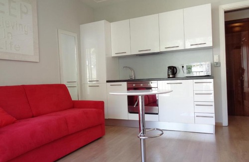 Menton Apartment | Studio Plage Les Sablettes