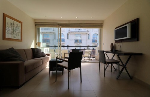 Cannes City Centre Apartment | Studio with terrace 2 mins from Croisette 118