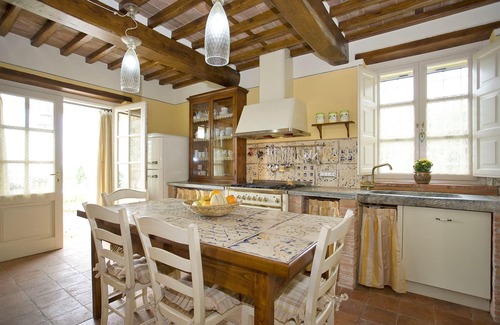 Cascine-La Croce Villa | Stunning private villa with private pool, WIFI, A/C, TV, terrace and panoramic view, close to Lu.