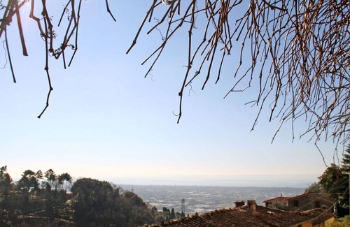 Santa Lucia House | Stunning private villa for 4 guests with TV and patio