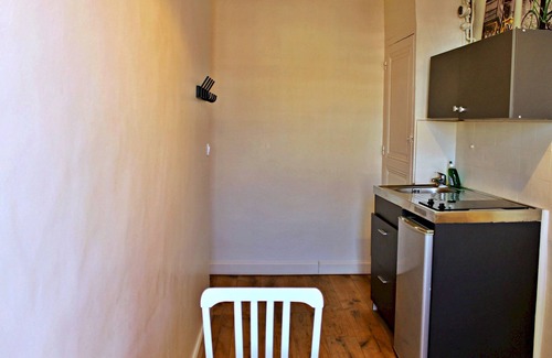 Cannes City Centre Apartment | Sunny 1 bedroom Street Commandant André